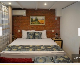 Двухместный полулюкс с видом на город двуспальная кровать в Varshavka Inn