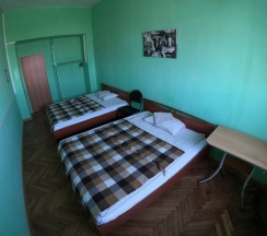 №10, 2 местный номер целиком в Hostel Kirovsk.red