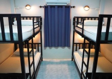 Кровать в общем номере в Wayla Hostel - Adults Only