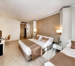 Трёхместный номер Standard односпальная кровать в Mediterraneo Palace Hotel