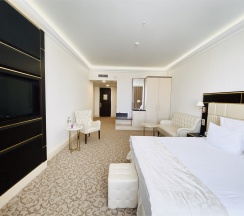 Полулюкс в 7 Avenue Hotel&SPA