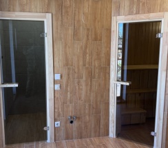 Коттедж Superior с балконом и с красивым видом из окна в Горки