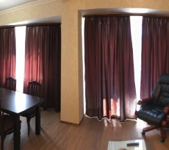 Четырёхместный люкс с балконом в Центральный