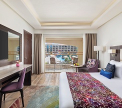 Двухместный номер Deluxe с видом на бассейн двуспальная кровать в Pickalbatros White Beach Resort - Hurghada