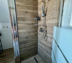 Трёхместный номер Comfort рядом с пляжем в Эмма
