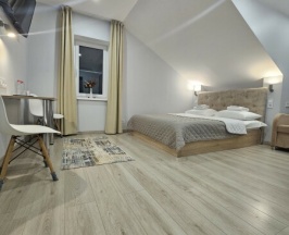 Двухместный номер "Комфорт" с двуспальной кроватью. Парковка в Отель на Парковой