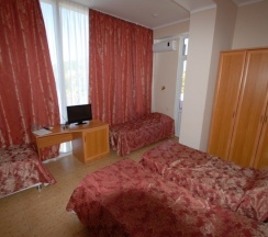 Четырехместный "Стандарт" с балконом в Аллес