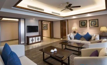 Люкс с 3 комнатами с видом на море в Jinghai Hotel & Resort