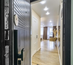 Люкс №11 с террасой в Портал Апартментс