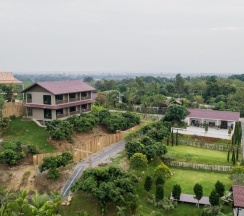 Трёхместный семейный номер Standard с балконом в Thanburi Resort