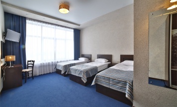 Стандартный трехместный номер / Standard room TRPL в Heliopark Cruise