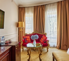 Делюкс с балконом в The Rooms Boutique Hotel