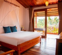 Двухместный номер Superior с видом на сад двуспальная кровать в La Casa Resort