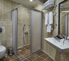 Трёхместный номер Standard в Отель Royal Towers Kiris