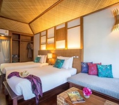 Коттедж Deluxe с красивым видом из окна в Tup Kaek Sunset Beach Resort