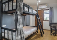 Кровать в общем номере в OYO 736 Green Poshtel - Hostel