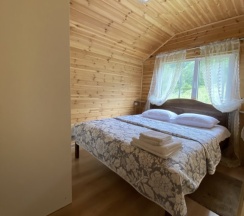 Двухместное шале Classic с красивым видом из окна двуспальная кровать в Arkhyz family lodge