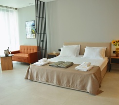 Полулюкс с балконом и с видом на море в Айтар Морские корпуса