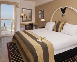 Двухместный номер Grand Executive двуспальная кровать в Herods Palace Hotel