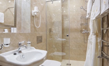 Супериор с двуспальной кроватью в Екатерина