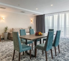 Апартаменты с бассейном с видом на море в Grand hotel Anapa