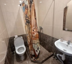 Трёхместный номер Comfort с балконом и с красивым видом из окна в Александрия