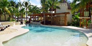 Авенида-Конституентес: Курортный отель Mahekal Beach Resort & Spa