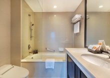 Двухместный люкс Executive c 1 комнатой в Bandara Silom Suites