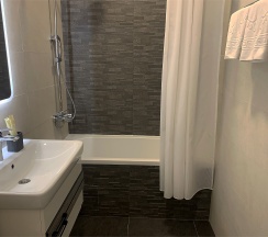 Двухкомнатный НА ВЫСОТЕ в Sensa room