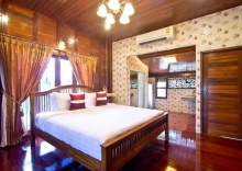 Номер Deluxe в Bueng Bua Thong Resort