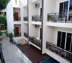 Двухместный номер Deluxe с балконом двуспальная кровать в Отель Kata Beachwalk