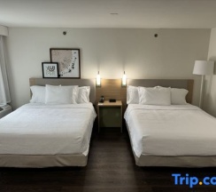Четырёхместный номер Standard в Spark by Hilton Dallas Market Center