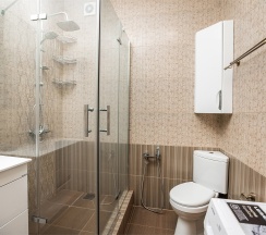 Евродвушка 65 кв.м. район Толстый мыс, на берегу открытого моря ,ул. Южная д. 35 в Милка