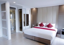 Номер Deluxe в Hope Land Hotel Sukhumvit 8