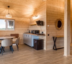 Лодж с двумя спальнями и террасой в Соты&Варенье