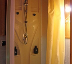 Номер эконом в Здрава дача