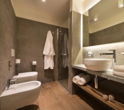 Четырёхместный номер Comfort двуспальная кровать в Hotel Sporting - Family Hospitality