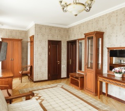 полулюкс в Европа