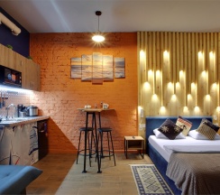 Студия с кухней с диваном и финской сауной "Леший" (сауна оплачивается отдельно) в Матросский