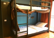 Кровать в общем номере (женский номер) в Your Hostel at Chiang Mai - Adults Only