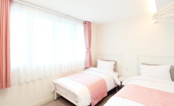 Двухместный номер Standard 2 отдельные кровати в Orbit Guesthouse