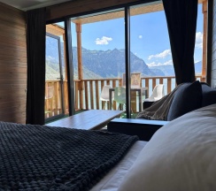 Новые трехместные домики в Горное озеро