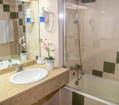 Апартаменты с балконом в Luna Hotel Da Oura