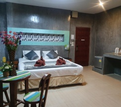 Двухместный номер Superior с видом на море двуспальная кровать в Saikaew Boutique Hotel