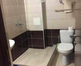 Комната стандарт с 1 односпальной и 1 двуспальной кроватью в Эллас