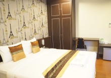 Номер Deluxe с балконом в Suksomboon Hotel