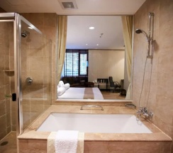 Двухместный люкс c 1 комнатой (двуспальная кровать) в The Davis Bangkok Hotel