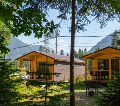 Четырёхместный коттедж с 2 комнатами с красивым видом из окна в Forest house resort