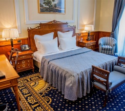 Гагаринский в Парус