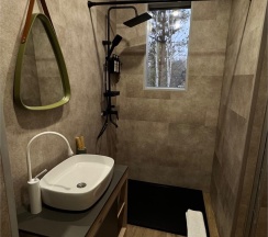 Mirror Green в Лаки